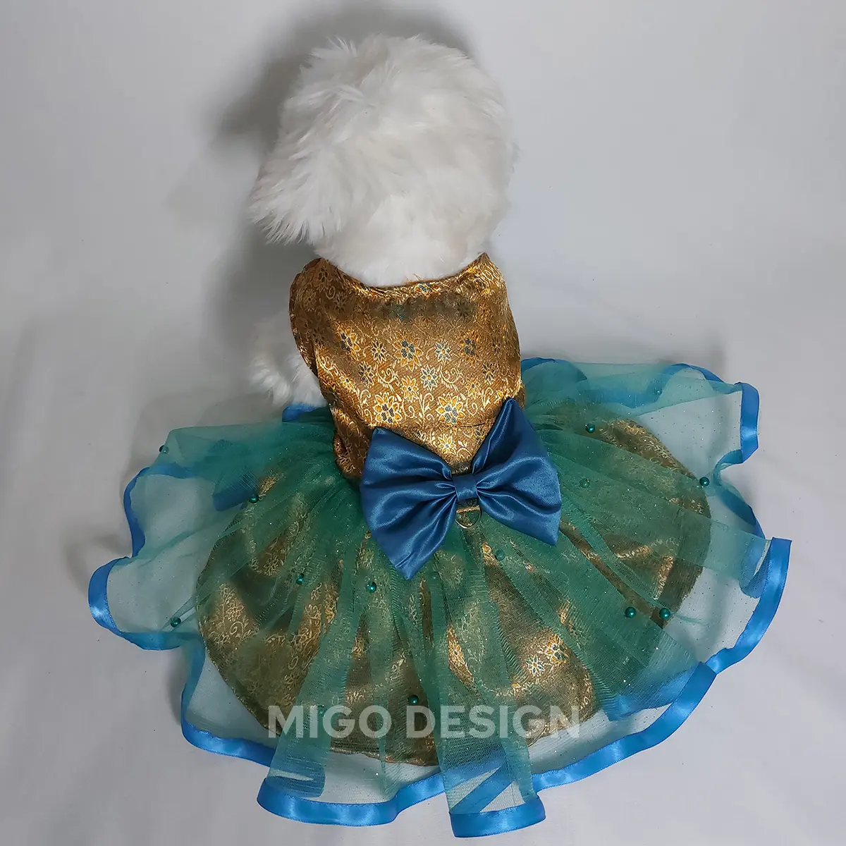 Gold x Rok Biru