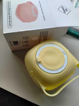 Product Review of Sikat Mandi Dispenser Silicon /Shower Brush Silicon / Sikat Silicone Lembut Dispenser Sabun Mandi   Silikon from J**e N**o 0