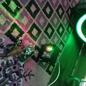 Lampu Pesta LED Sinkron Musik Proyektor Laser Mini dengan Remote Control Warna-warni RGB untuk Karaoke & Pesta USB