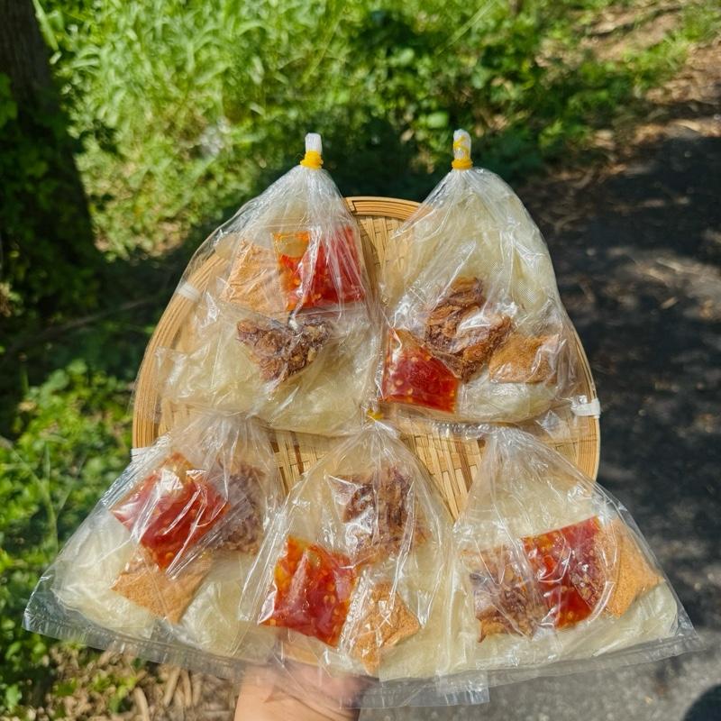 Combo 5 bịch bánh tráng ớt rim mật ong hành phi ( Mua 10b tặng 1 chai sốt tắc )