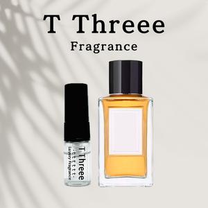 T Threee ブラックタイ　EDP 1.5ml キャップ付きミニボトル　サンプルとしてだけでなく持ち運びに便利！！