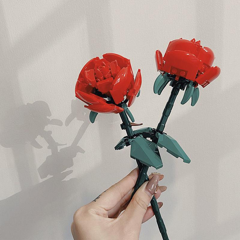 Valentine's Day Exclusive Surprise! Rose building blocks, small particles pieced together to create a dreamy eternal flower, creative DIY interpretation of ultimate romance 4