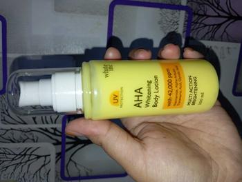 Product Review of [100ml] WHITE INC AHA Body Lotion to Whitening & Moisturising | Hand Body Lotion Pencerah Mencerahkan Melembabkan Sebagai Body Booster |  Arbutin, Glycolic, Niacinamide from S**i 3