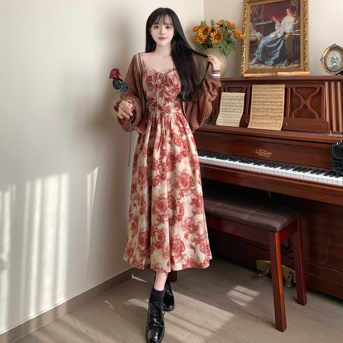 gold short dress Satin Corset With Pleated Skirt Seeing Dakota Johnson in burgundy Mermaid dress Primary color:Pink Made in sequin fabric