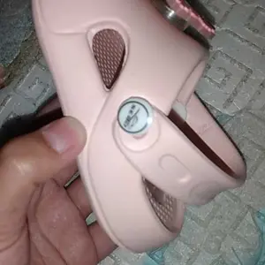 New Sandal Anak Slop Talai Belakng Balita Bunyi Cit-Cit Bisa Nyala Led Karakter Beruang Bear