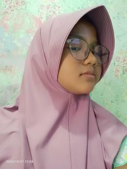 Product Review of Kiswah - Hijab Instan Hamidah Pinguin Lembut Nyaman Size  M from M**a 1