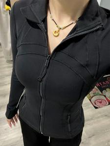 Chamarra deportiva de color sólido para mujer con bolsillo con cierre, manga larga y cuello alto, ropa deportiva de yoga para todas las estaciones, moda para correr al aire libre y entrenamiento en gimnasio