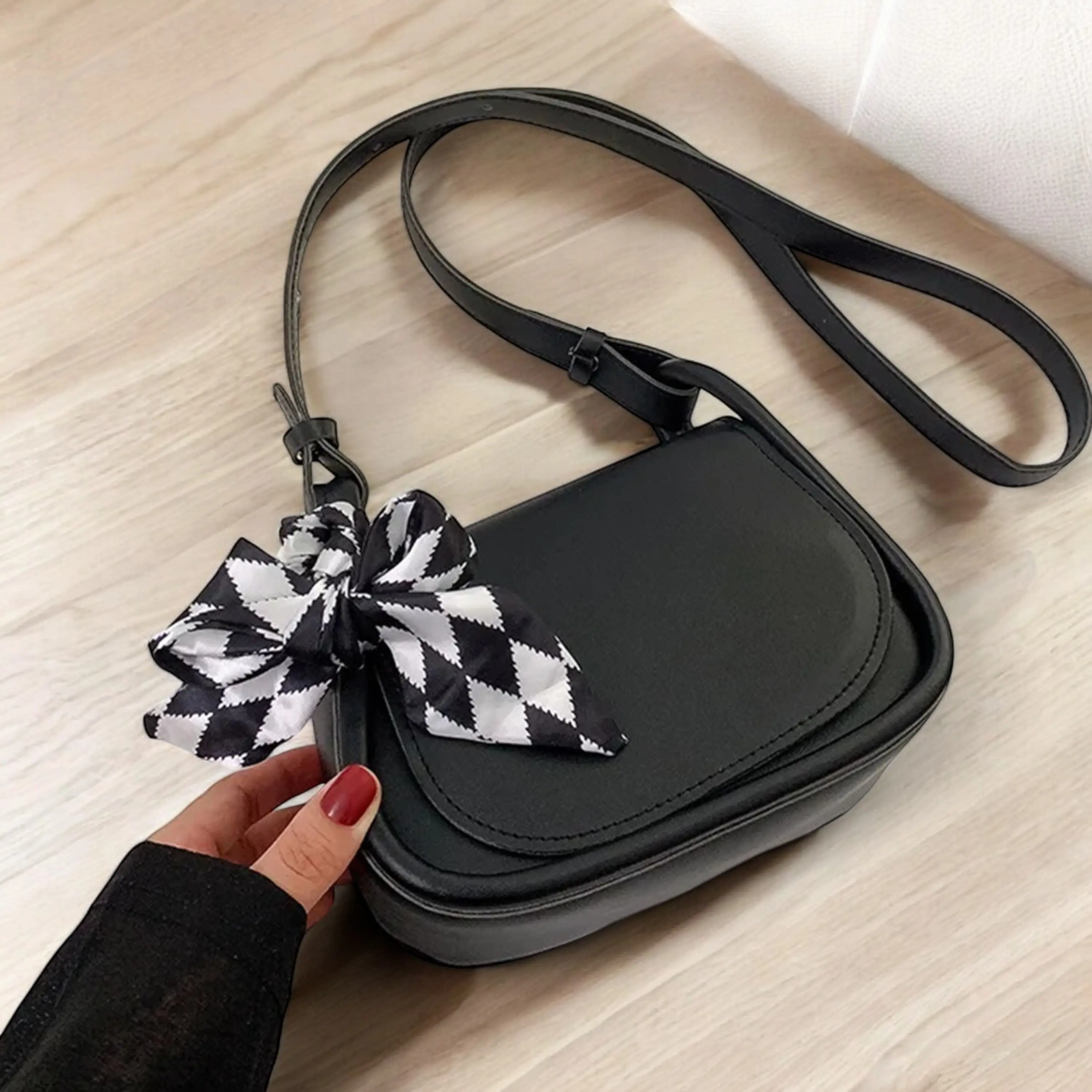 Iznada Bags -Fashion Tas shoulder bag wanit   SYANI /Tas Selempang Wanita / Cute Mini Sling Bag Blok Ritsleting Muat Ponsel dan Dompet Mini Free Syal   bag