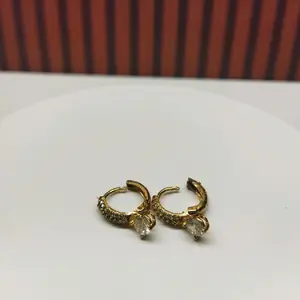 anting anting asesories bukan emas asli