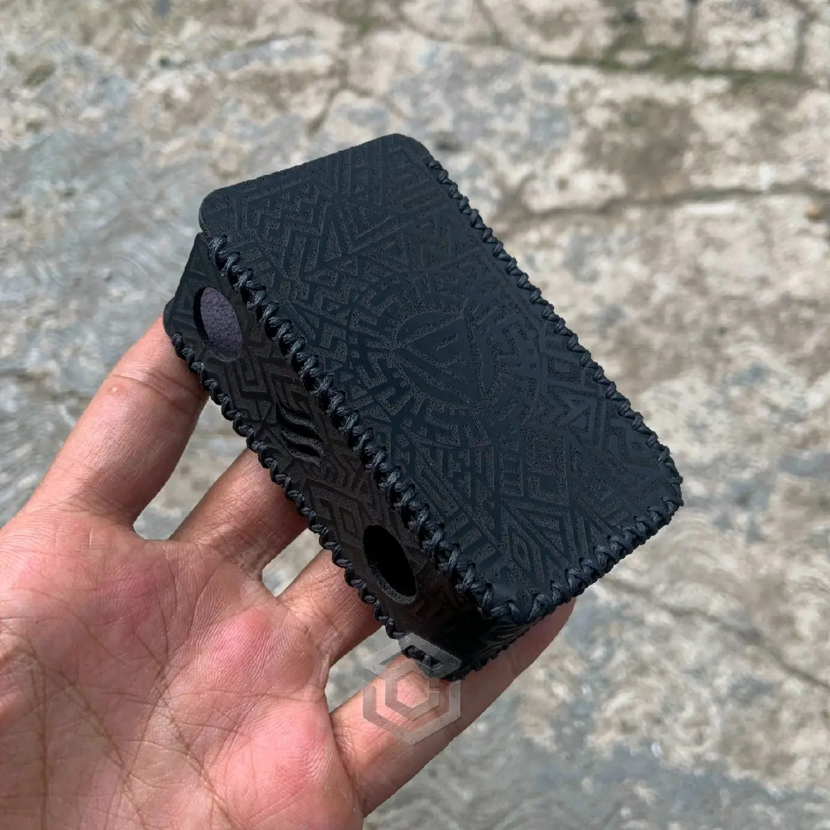 Premium Leather Sleeve TRML T200 Kulit Hitam Motif Aztec
