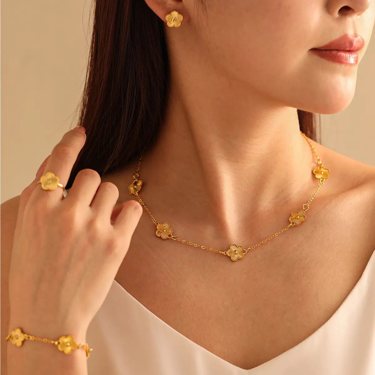 Kalung Wanita Terbaru Anti Karat dari Titanium dengan Pelapis Logam - Elegan, Aksesoris Hadiah Rantai Liontin