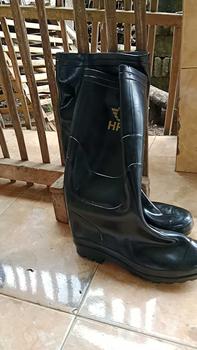 Product Review of Sepatu Boot Pria Hitam Karet Anti Slip Tinggi 38 Cm Shoes Kerja from M** S**n 1