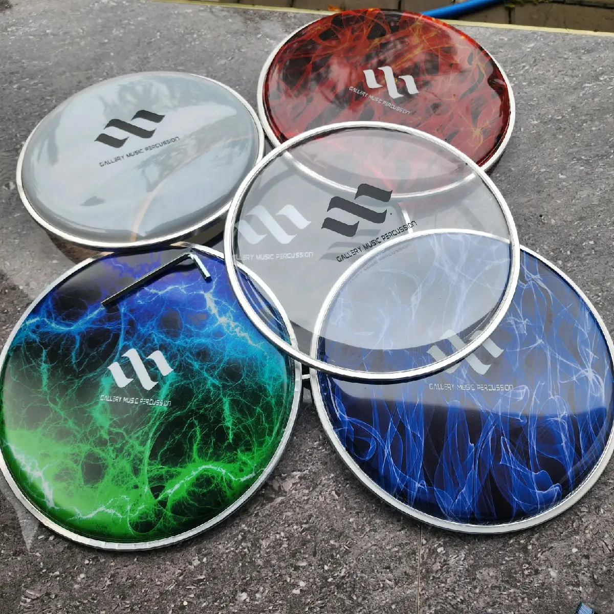 Mika GMP Bonus Kunci L untuk darbuka berbagai ukuran, suaranya memiliki Khas tersendiri dibanding yang lainnya. tersedia berbagai warna.