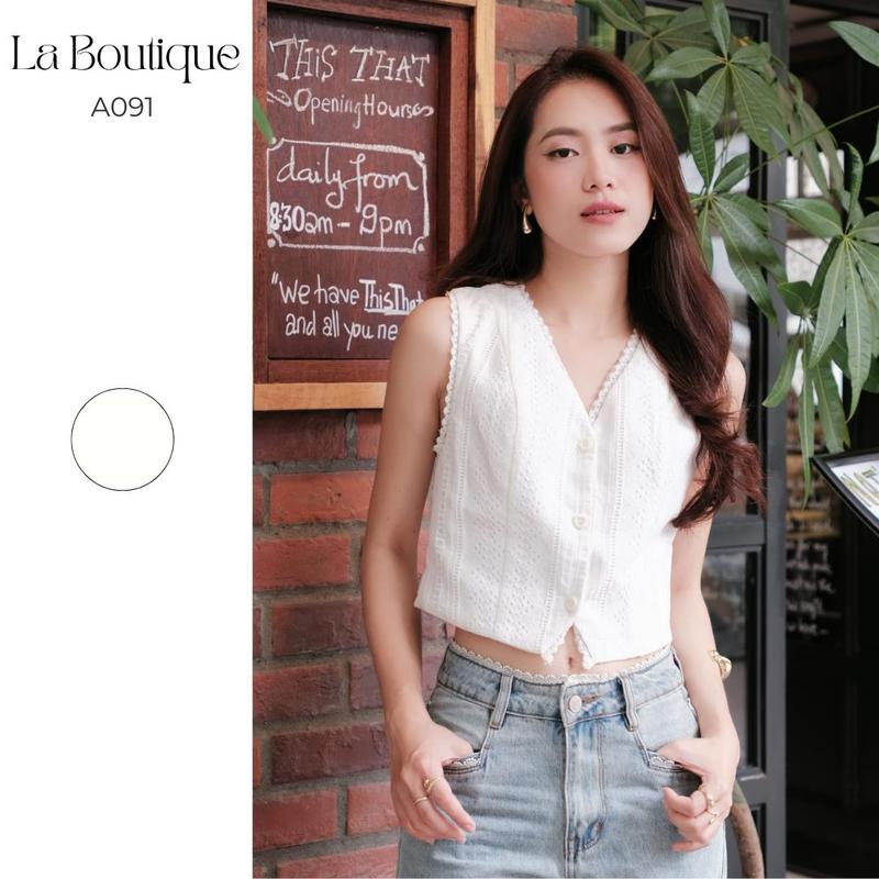 LA BOUTIQUE - Áo Gile Cổ V Xô Thêu Viền Ren Mùa Hè - A091