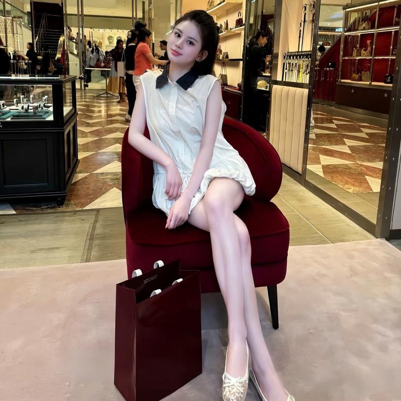 Váy Kẻ Bồng Dáng Bí Cổ Sơ Mi Sát Nách Dáng Phồng Top Nữ Women