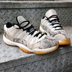 concord 11 low snakeskin