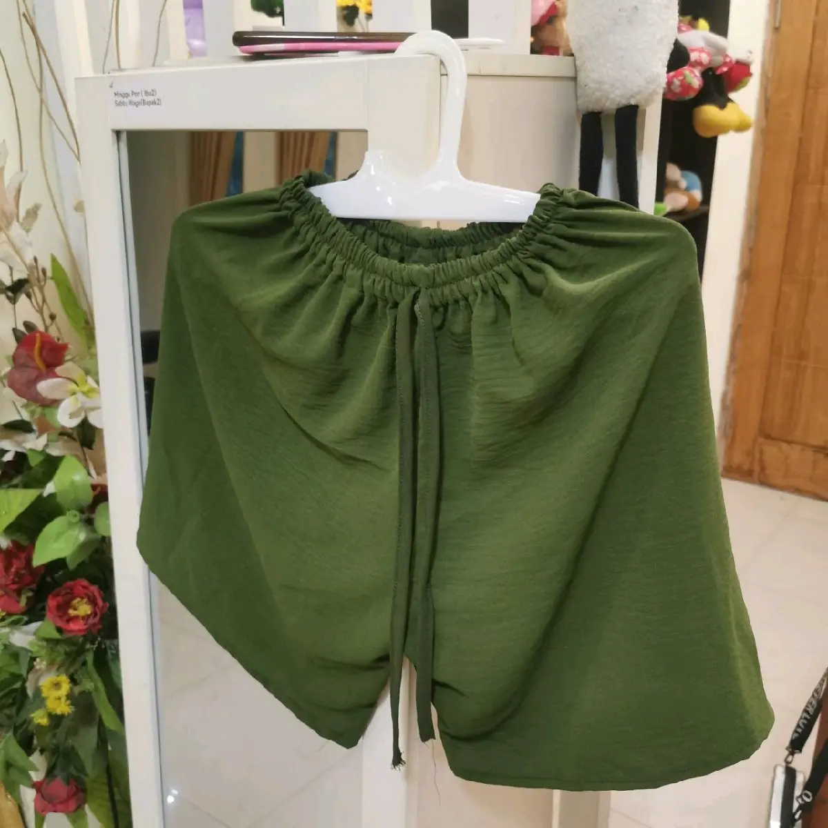 Celana pendek wanita hotpants santai crinkle nyaman Karet