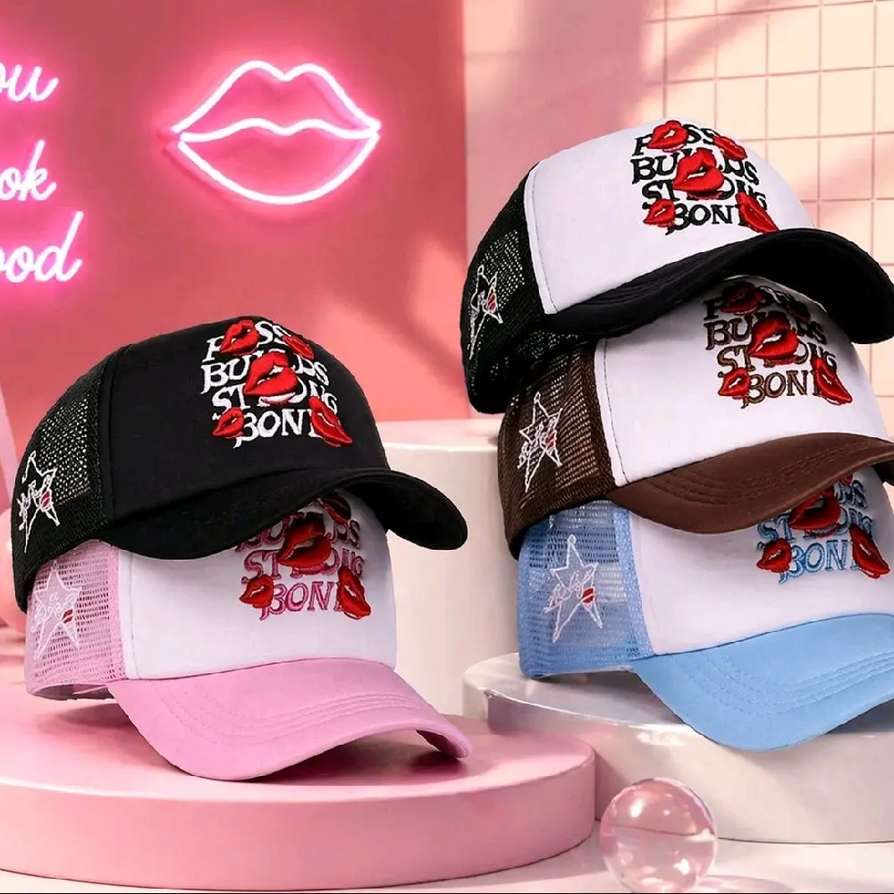 Topi Trucker Viraal  dengan Desain Bintang dan Huruf Merah untuk Gaya Anda