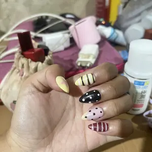 Press on nails Hand Made centil