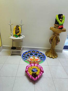 Product Review of hand uruli decorations statue from S**i S**h 0