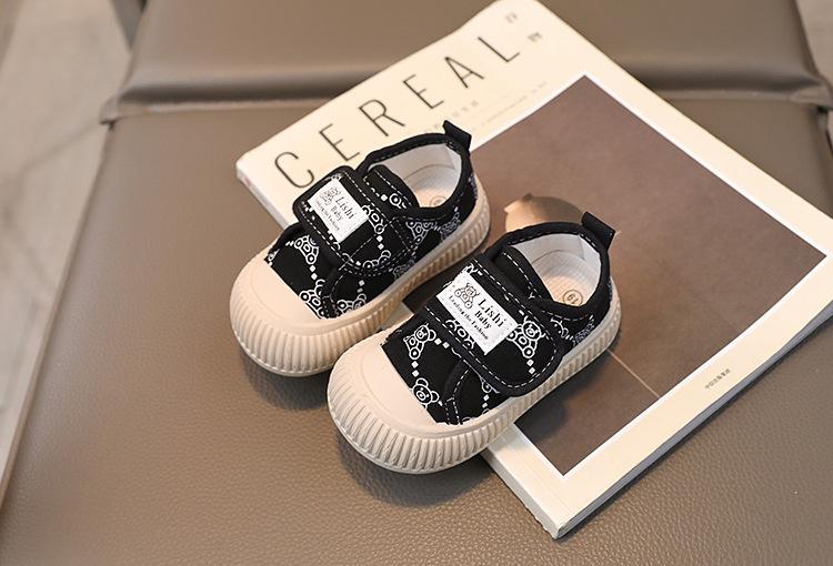 Product Introduction of Foreign Trade Baby Cartoon Shoes Korean Edition Autumn 0-3 Year Old Bear Soft Sole Men's and Women's Walking Shoes 14