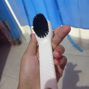 Sikat Sepatu Multifungsi Dengan Lubang Detergen Bulu Lembut