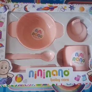 NININANO 5in1 Feeding Baby Gift Set NN-8001 NN-8003 | Nini Nano Paket Peralatan Makan Mpasi Bayi Tempat Makanan BPA Free | Peralatan Makan Bayi | Kado Bayi Kemasan Box