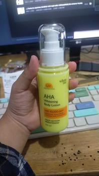 Product Review of [100ml] WHITE INC AHA Body Lotion to Whitening & Moisturising | Hand Body Lotion Pencerah Mencerahkan Melembabkan Sebagai Body Booster |  Arbutin, Glycolic, Niacinamide from d**h 1