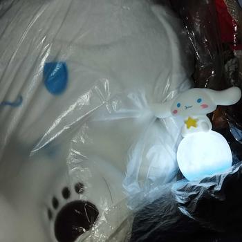 Product Review of Sanrio Moon Night Light Cinnamoroll Kuromi Melody Figure Cartoon LED Light Cute Lamp from c** 0
