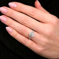Gambar BLAKE - Oval Lab Grown Diamond Ring in 18K / 750 Gold. IGI / GIA Cetified dari HeavenlyNirwana Kab. Tangerang 4 Tokopedia