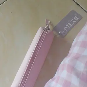 BETA Tempat Pensil Tas Kosmetik Kulit Lembut Tekstur Leci Minimalis Premium Gaya Korea Unisex Cocok Untuk Sekolah Dan Kerja DX-H75