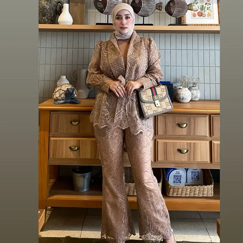 Onesat organza bordir yang sangat cantik dan elegant Setelan Setelan
