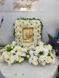 Gambar Bungaaltar 002 Bunga meja Bunga vas Rangkaian altar bunga fresh duka dari Gaby Bella Florist Kota Administrasi Jakarta Selatan 5 Tokopedia