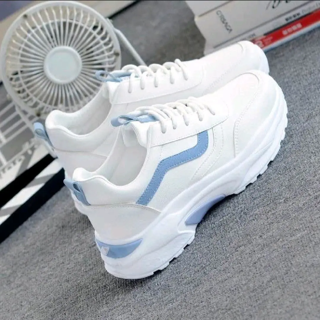 Sepatu Sneakers Wanita Tali Simpel Kulit Casual Putih Shoes
