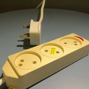 Teras-Kita Stop Kontak Haji dan Umroh Kaki 3 / Colokan Haji dan Umroh / Travel Adaptor / Stop Kontak Arab Saudi 3 Kaki