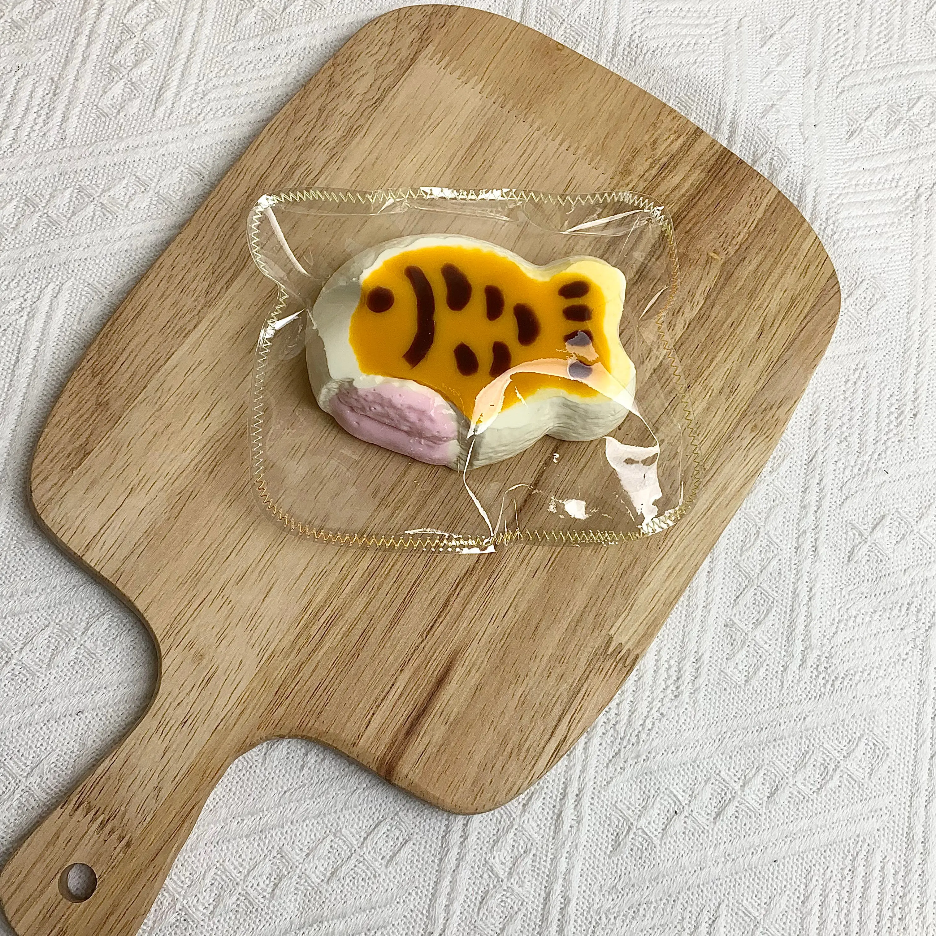 水のテクスチャー 水牛ケーキ スクイーズ ストレス解消おもちゃ
