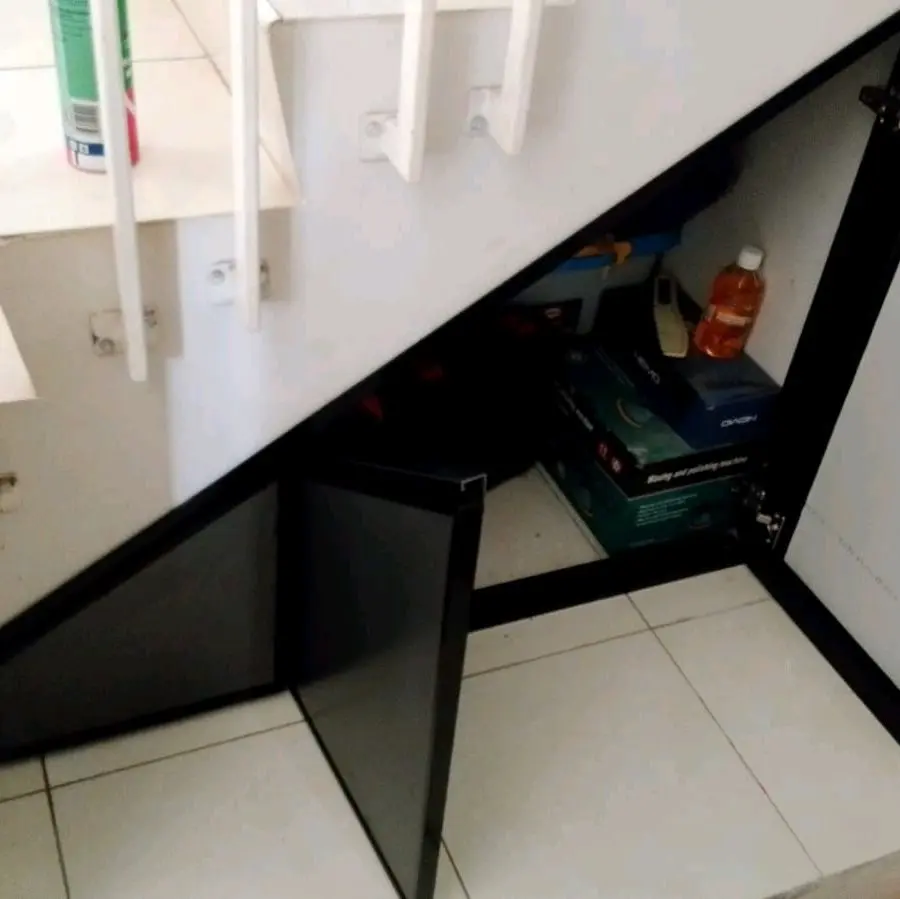 Lemari Bawah Tangga Aluminium Custom Warna Hitam