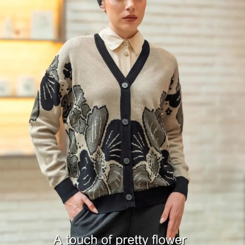 Outer Cardi rajut pendek 2 warna Tfny Knitwear 0