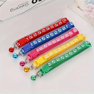 5/10pcs Collares ajustables de nailon para mascotas con campanas - Diseño de huella y pata de dibujos animados vibrantes para perros y gatos