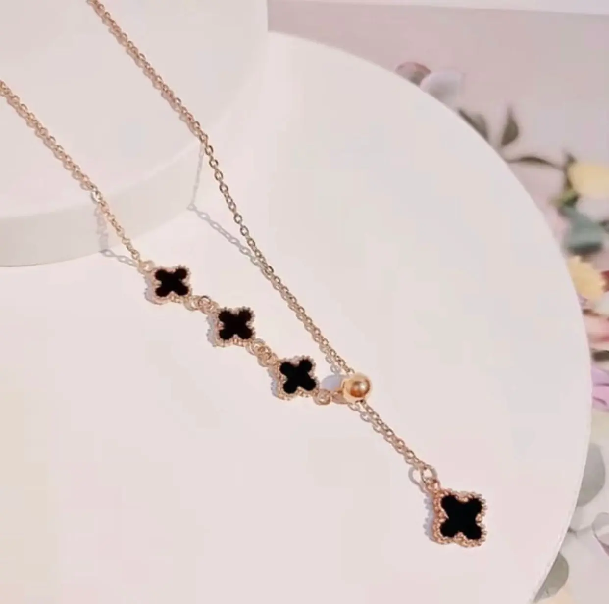Kalung Wanita Titanium Model Terbaru