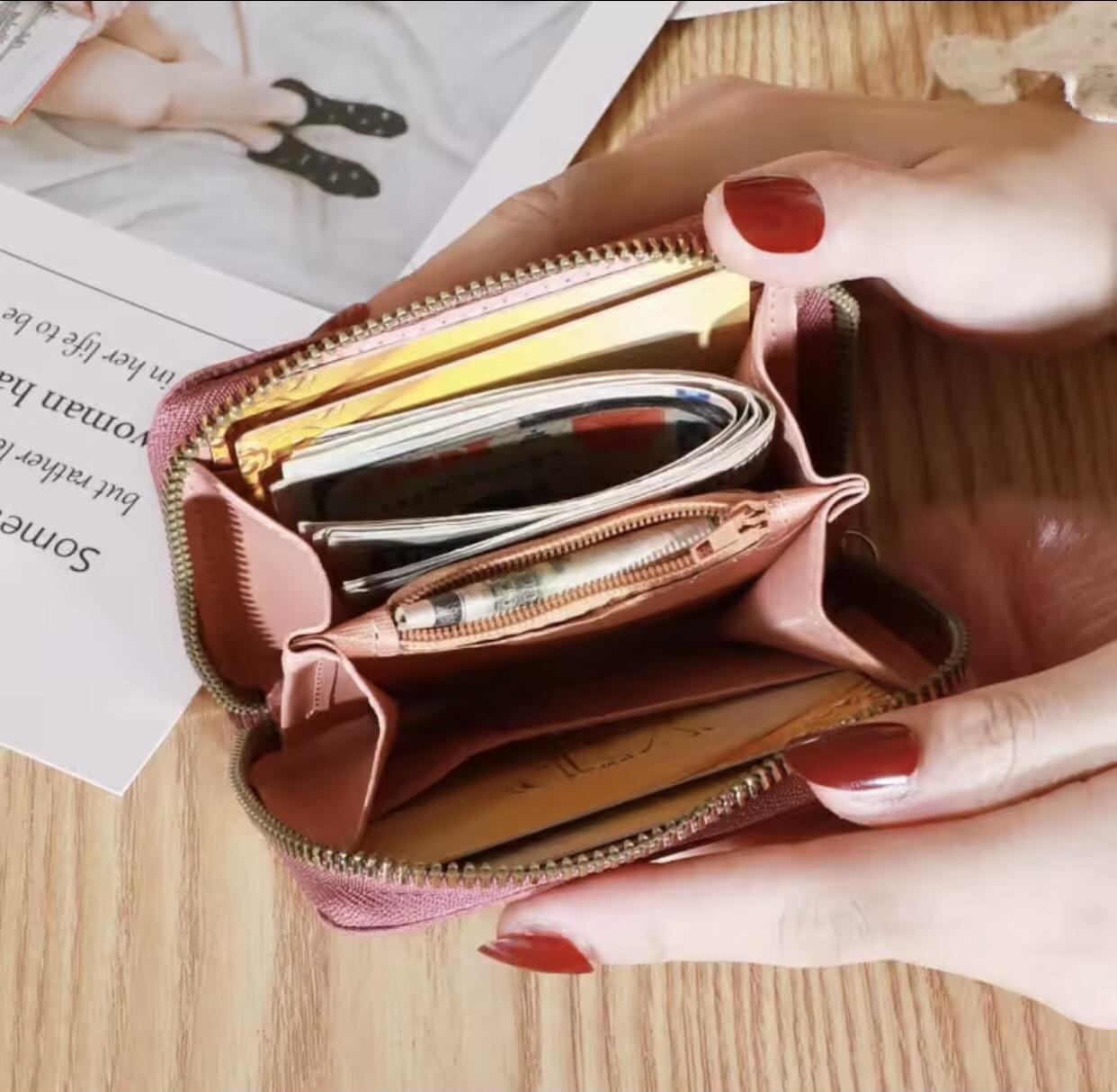 dompet wanita kecil/dompet lucu/dompet miow/dompet pompom/dompet pendek wanita Kulit Hitam