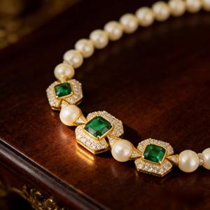 Ancient Royal Style Necklace adorned with White Pearls and Garnet Stones | Elegant Luxury Neckwear