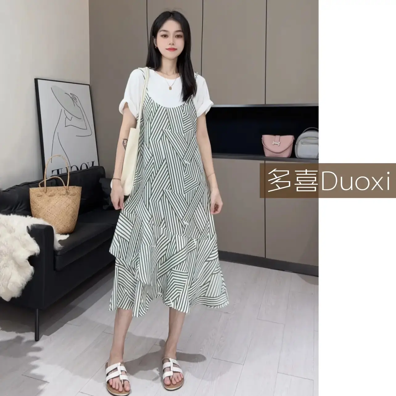 Slimming and Meat Covering Style! The newly designed floral dress looks slimmer, covers flesh, and exudes a casual temperament