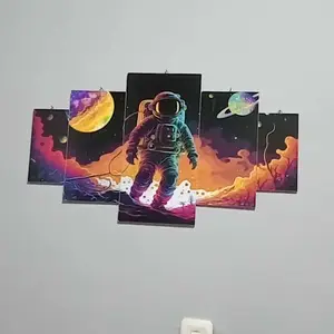 1 SET Pajangan Dinding Astronut Hiasan Dinding Aestentic Isi 5 pcs Poster Kayu