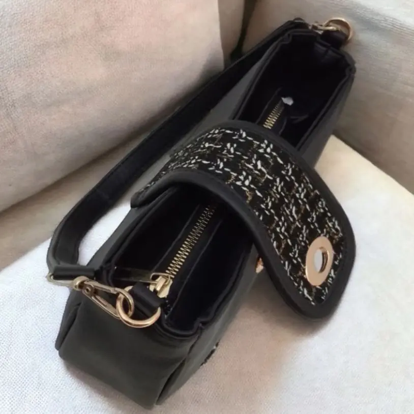 Tas selempang wanita/ Tas slingbag wanita DAIRA/ slingbag kekinian terbaru