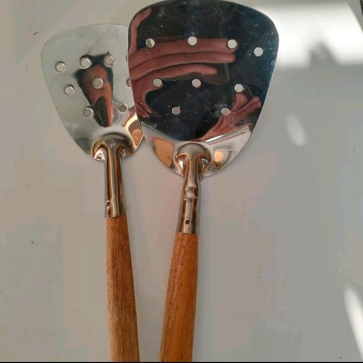 sutil sapatula gagang kayu dengan gaya bolong bolong anti lengket dan murah Stainless 4