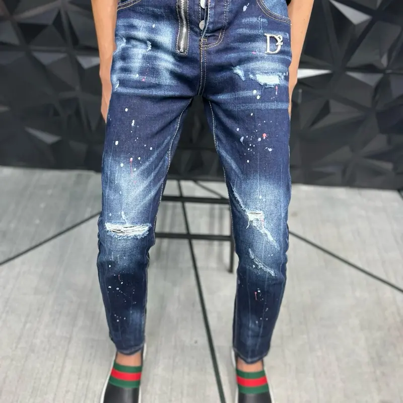 Quần jean khoá lệch thêu D/2 rách nhẹ hai bên hot new DOANH XÙ JEAN VN 1