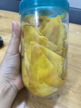 Product Review of Sale 1kg xoài vụn, xoài que, xoài sẫm màu (xơ nhiều hơn, vụn hơn, vị vẫn giữ nguyên) from T**g 💕** 0