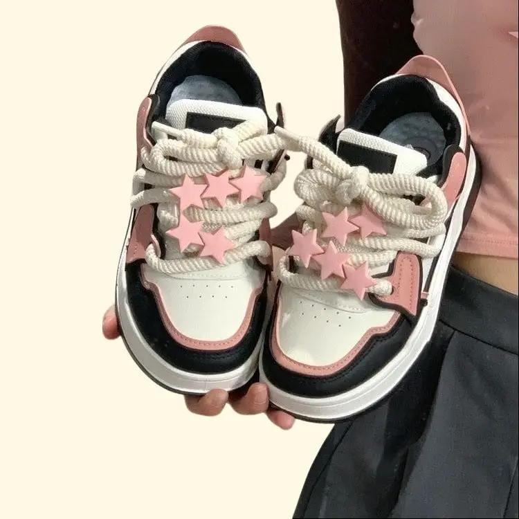 Sepatu sneakers wanita fashion kasual bahan sintetis/sepatu model korea sneaker 0