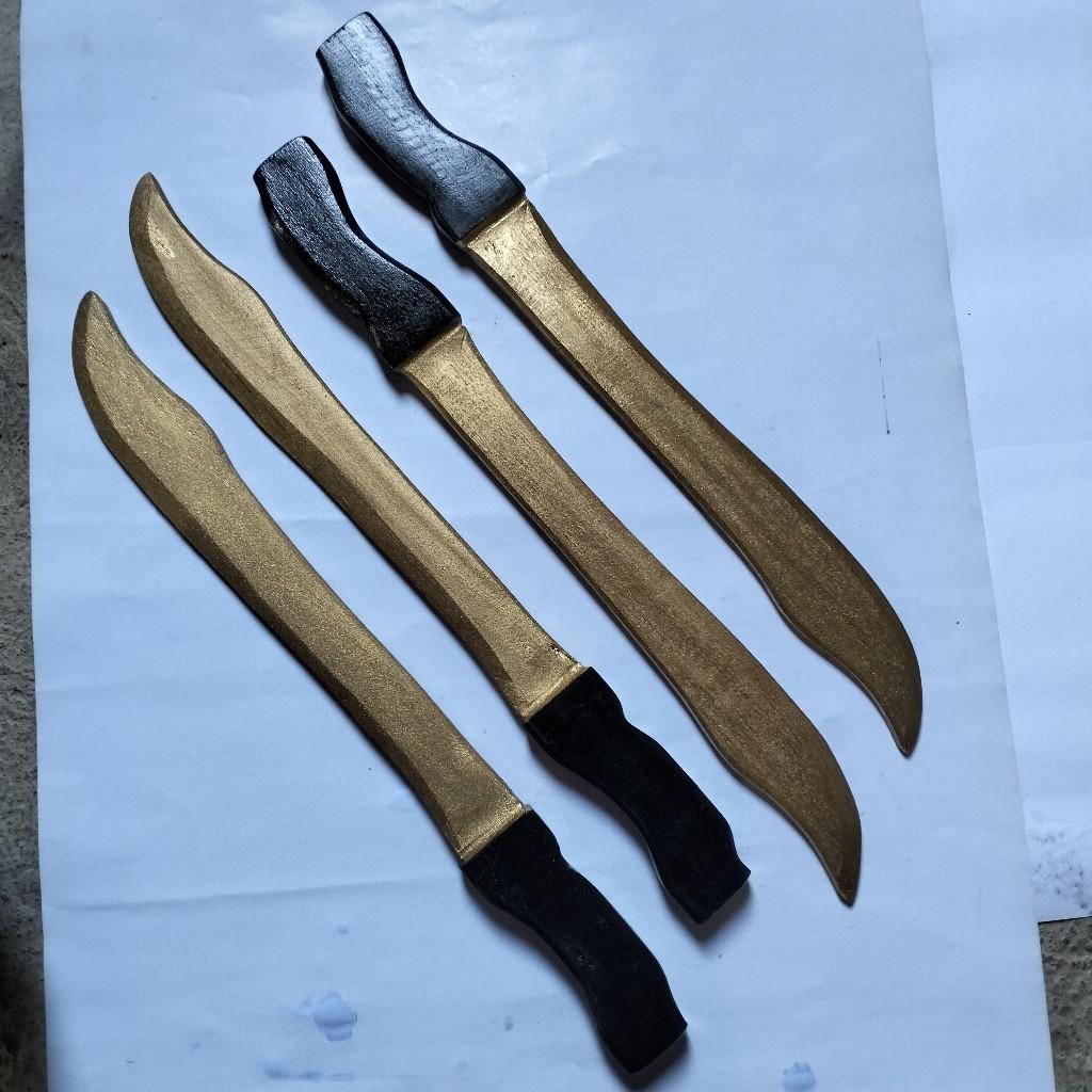 Mandau Kayu Miniatur Alat Untuk Latihan Olahraga Silat Beladiri Boxing